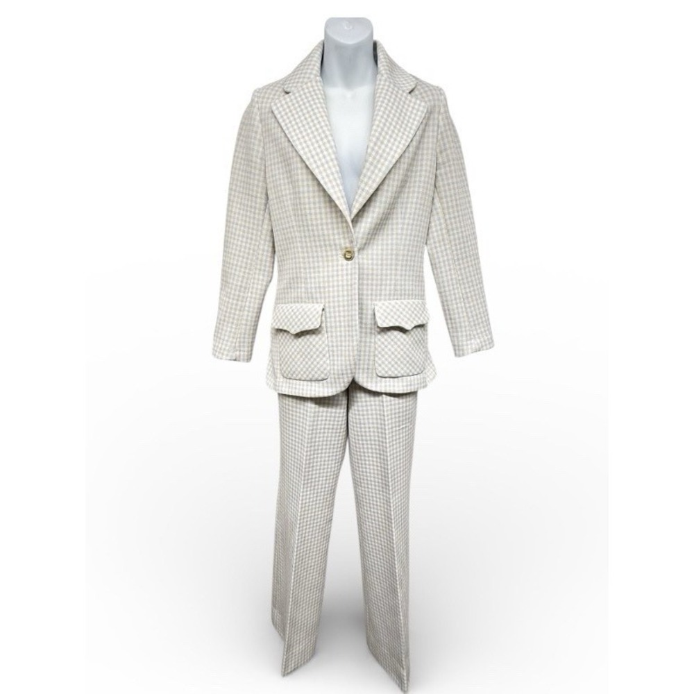 Rhodes VTG Woman's Leasure Suit,  Size Small, Plaid Gray White Beige 2 Piece Set